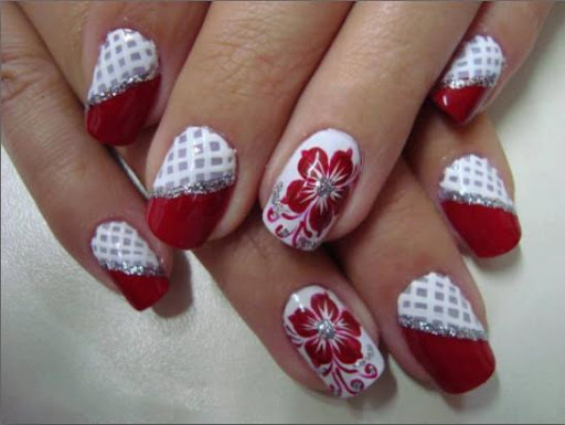 52 Cute Floral Nail Art Designs : Simple Daisy Gel Nails