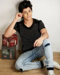 Siddharth Nigam HD Wallpapers APK Download 2023 - Free - 9Apps Siddharth Nigam HD Wallpapers APK Download 2023 - Free - 9Apps
