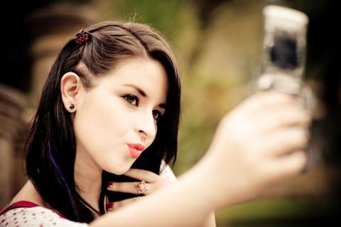 4 archetypical basic white girl selfies – galloblog