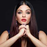 Aishwarya Rai Bachchan HD Wallpapers