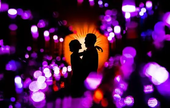 Romantic Wallpaper App Android के लिए डाउनलोड - 9Apps