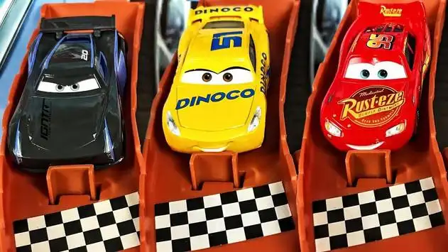 Disney Pixar Cars Pull Backs Dinoco Lightning McQueen Vehicle - Epic Kids  Toys