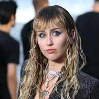 Miley Cyrus Songs Wallpapers on 9Apps