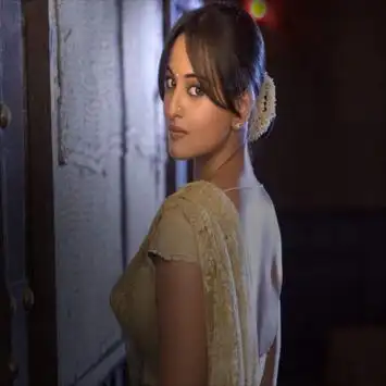 Sonakshi Sinha Ki Chudai Video - Sonakshi Sinha Photo Bollywood Actress Wallpaper APK Download 2023 - Free -  9Apps