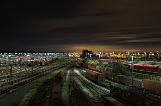 From Green Cover in Wallpaper Wizard — HD Desktop Background With railroad  tracks in the forest